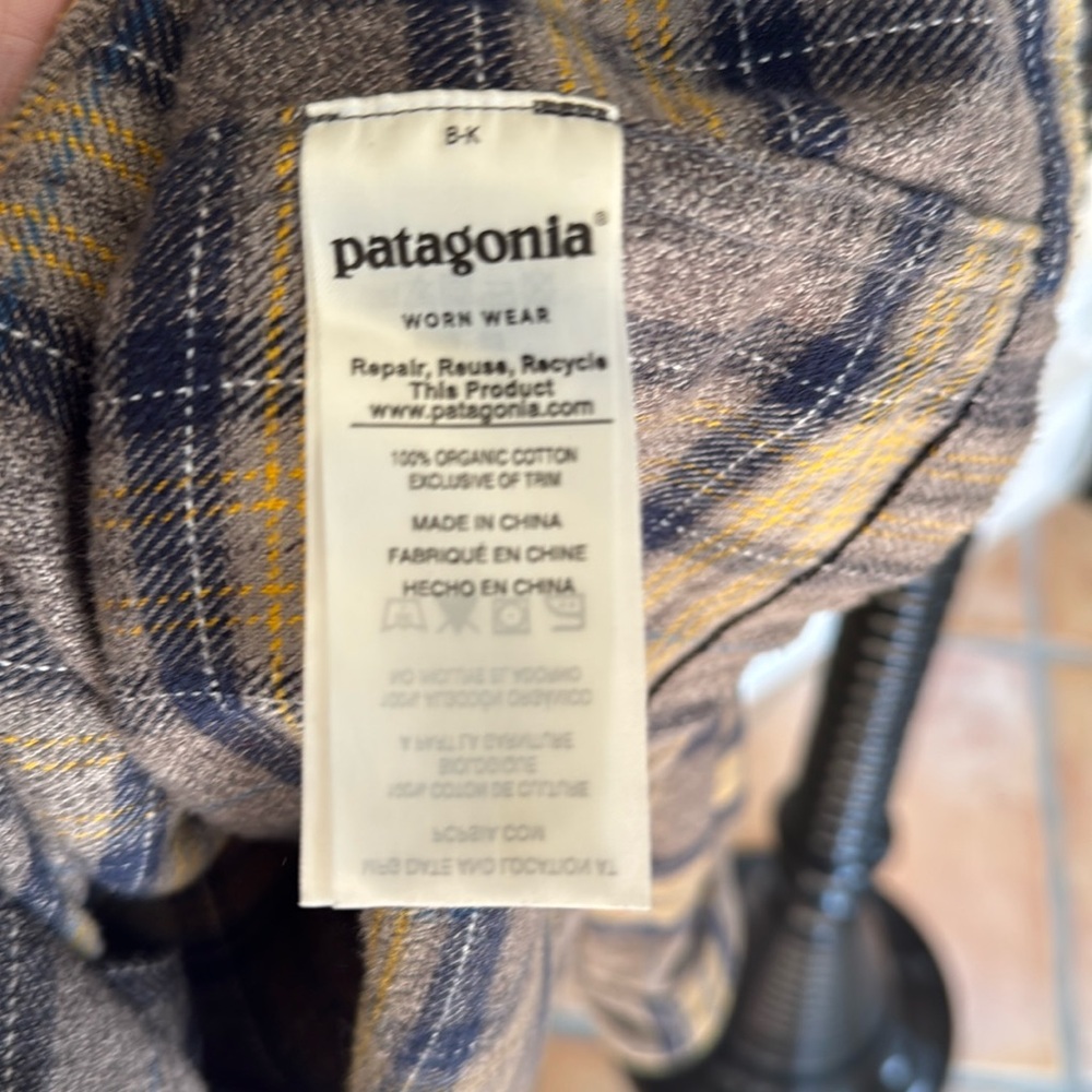 Patagonia Men’s Flannel Shirt - Picture 3 of 4